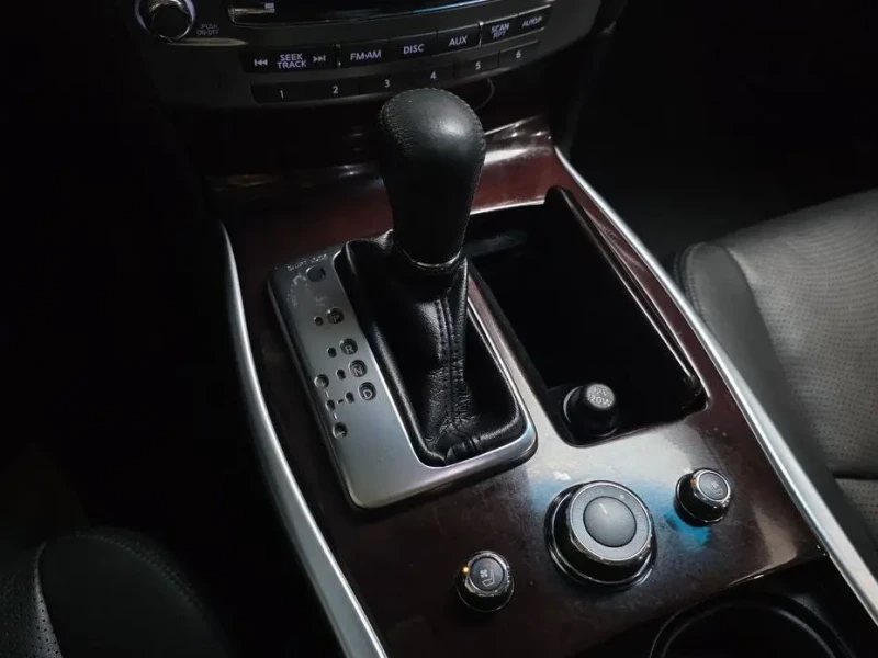 2017 Infiniti Q70 с пробегом 154 857 км