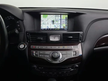 2017 Infiniti Q70 с пробегом 154 857 км