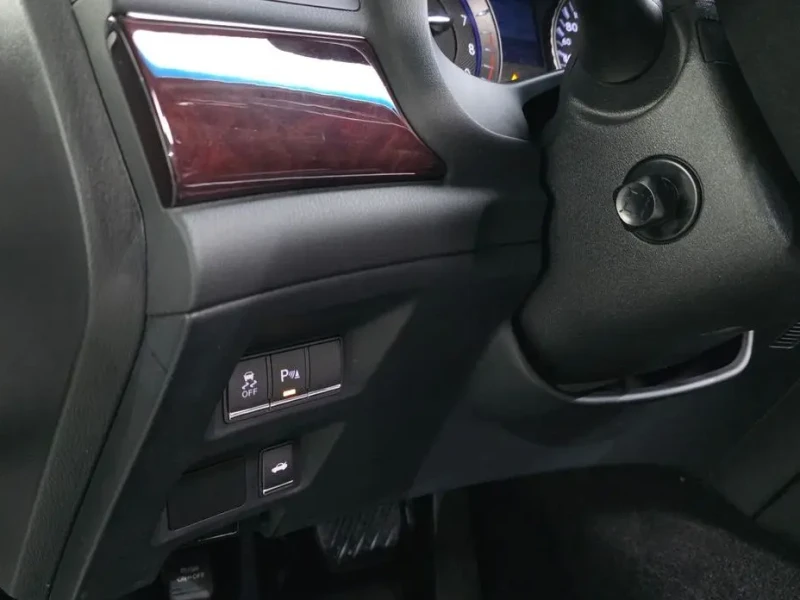 2017 Infiniti Q70 с пробегом 154 857 км