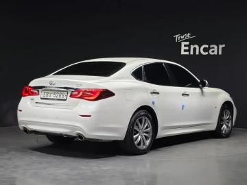 2018 Infiniti Q70 с пробегом 107 344 км