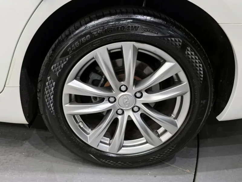 2018 Infiniti Q70 с пробегом 107 344 км