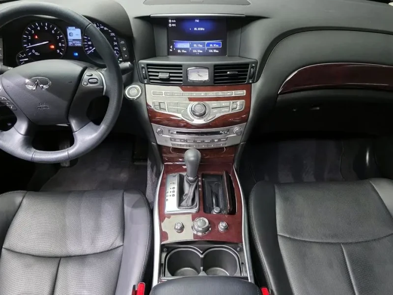 2018 Infiniti Q70 с пробегом 107 344 км
