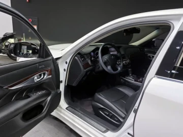 2018 Infiniti Q70 с пробегом 107 344 км