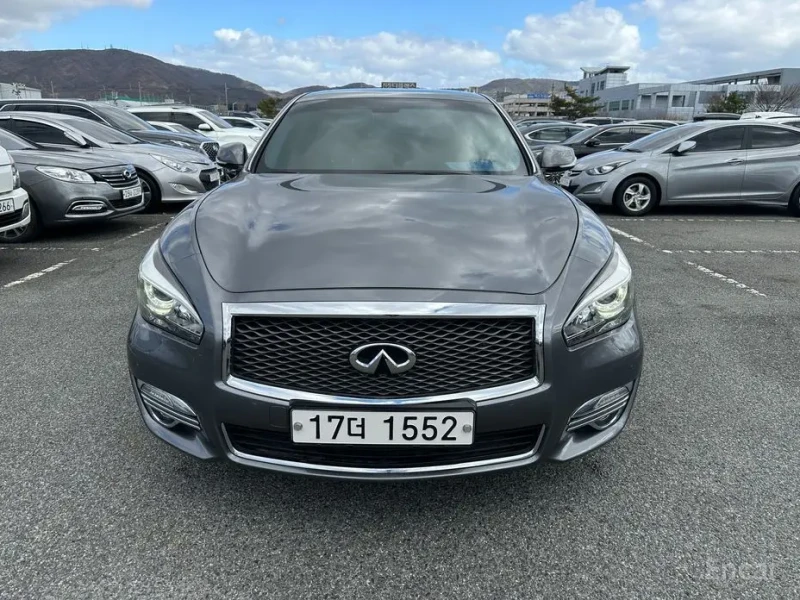 2018 Infiniti Q70 с пробегом 198 487 км