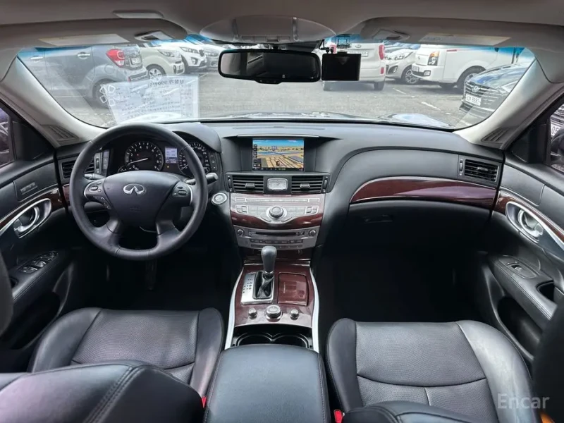 2018 Infiniti Q70 с пробегом 198 487 км
