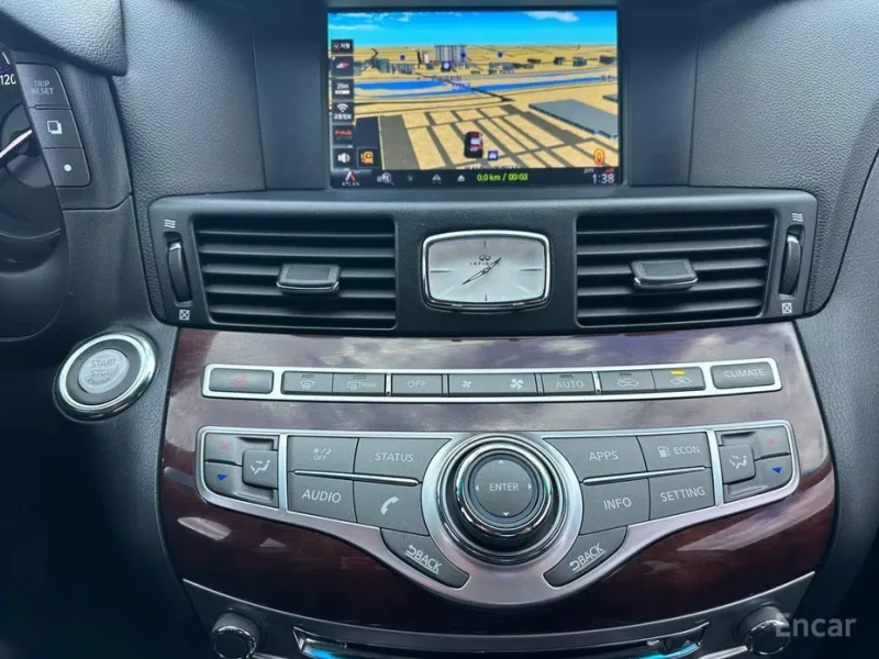 2018 Infiniti Q70 с пробегом 198 487 км