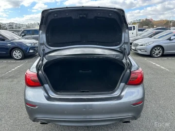 2018 Infiniti Q70 с пробегом 198 487 км