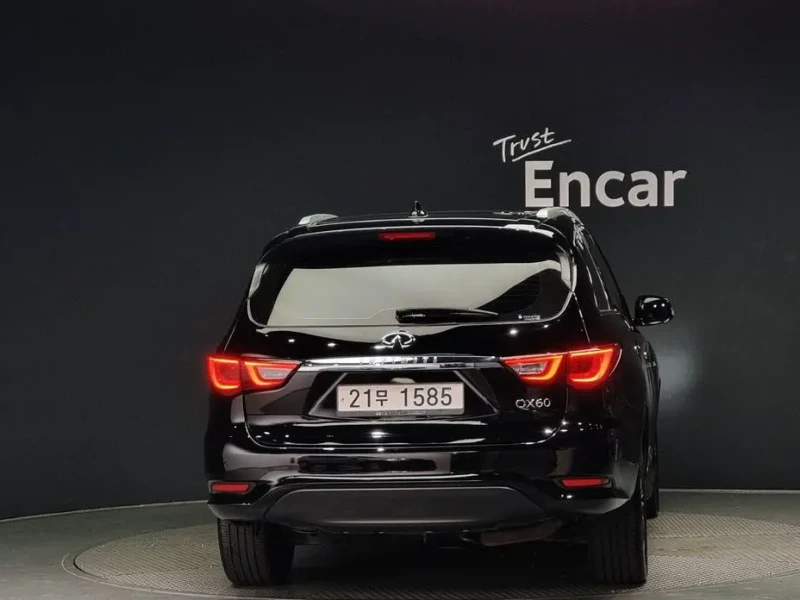 2017 Infiniti QX60 с пробегом 96 614 км