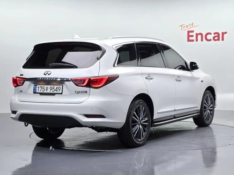2019 Infiniti QX60 с пробегом 41 998 км