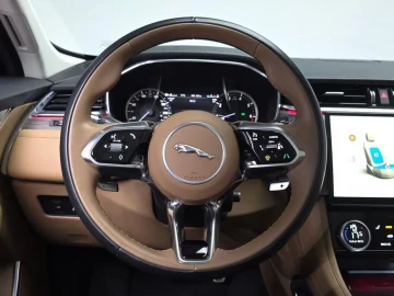 2022 Jaguar F-Pace с пробегом 19 657 км