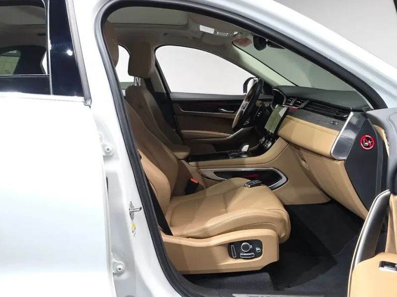 2022 Jaguar F-Pace с пробегом 19 657 км