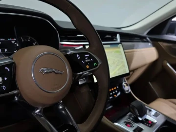 2022 Jaguar F-Pace с пробегом 19 657 км