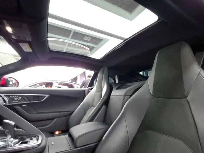 2021 Jaguar F-Type с пробегом 25 950 км