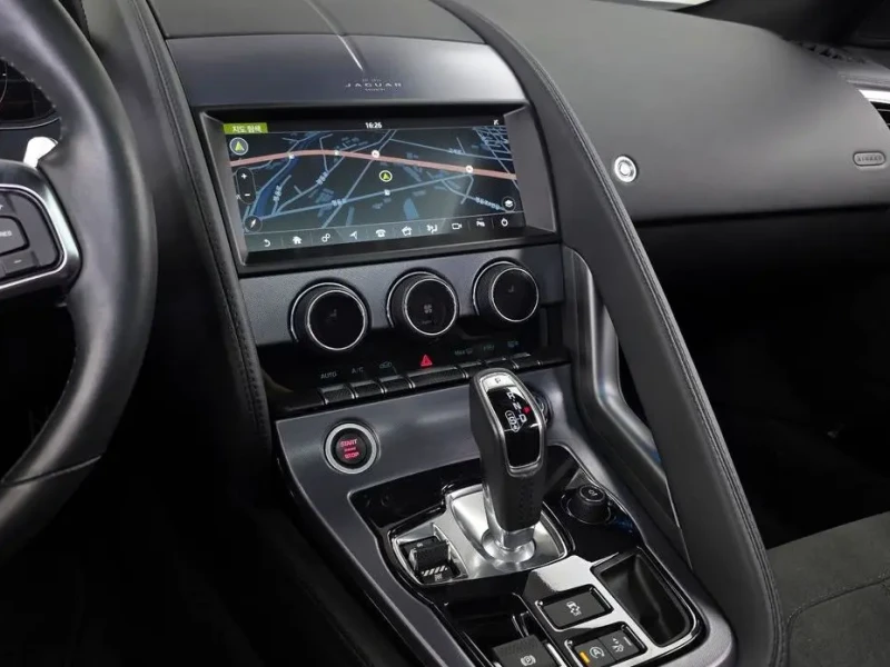 2021 Jaguar F-Type с пробегом 25 950 км