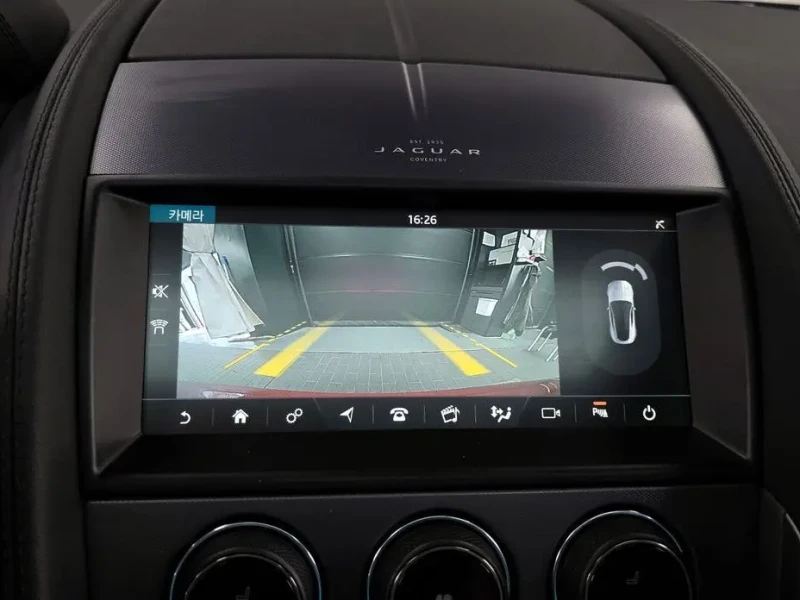2021 Jaguar F-Type с пробегом 25 950 км