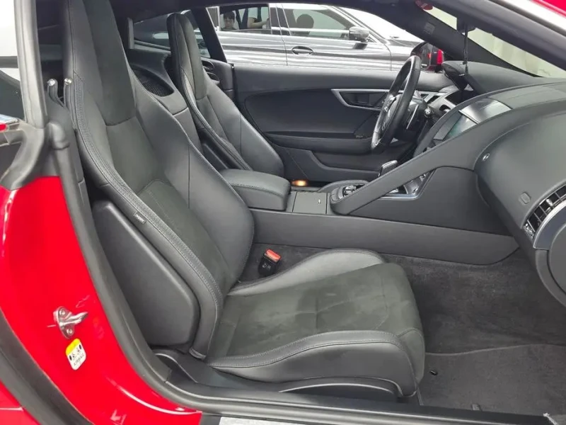 2021 Jaguar F-Type с пробегом 25 950 км