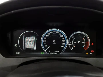 2019 Jaguar XE с пробегом 107 091 км