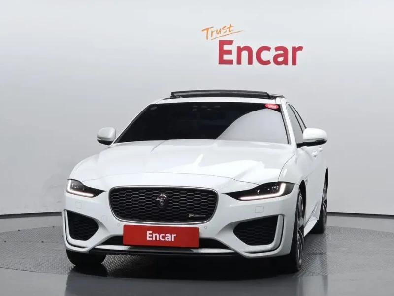 2020 Jaguar XE с пробегом 27 821 км