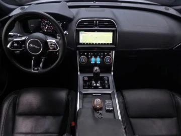 2020 Jaguar XE с пробегом 27 821 км