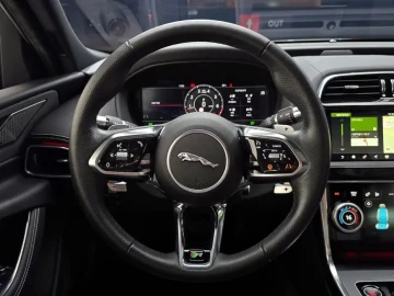 2020 Jaguar XE с пробегом 27 821 км