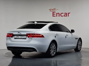 2018 Jaguar XE с пробегом 92 685 км