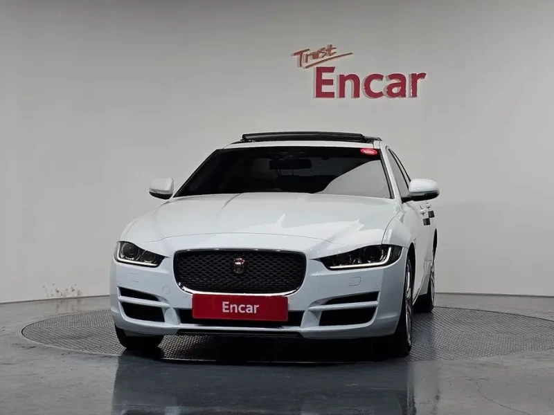 2018 Jaguar XE с пробегом 92 685 км