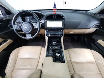 2018 Jaguar XE с пробегом 92 685 км