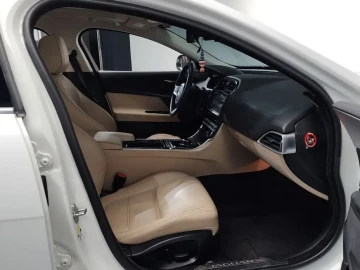 2018 Jaguar XE с пробегом 92 685 км