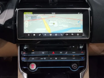 2018 Jaguar XE с пробегом 92 685 км