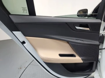2018 Jaguar XE с пробегом 92 685 км