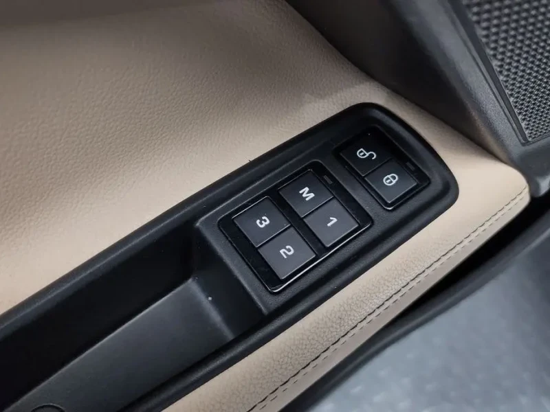 2018 Jaguar XE с пробегом 92 685 км