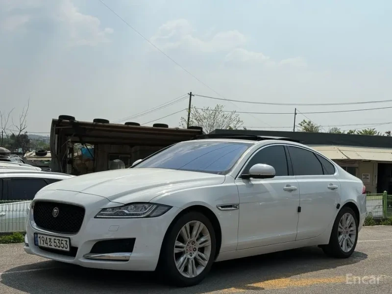 2017 Jaguar XF с пробегом 74 633 км