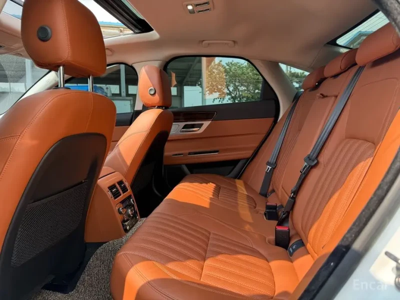 2017 Jaguar XF с пробегом 74 633 км