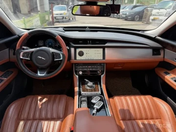 2017 Jaguar XF с пробегом 74 633 км