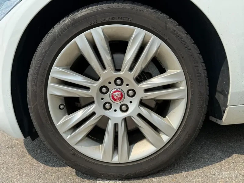 2017 Jaguar XF с пробегом 74 633 км