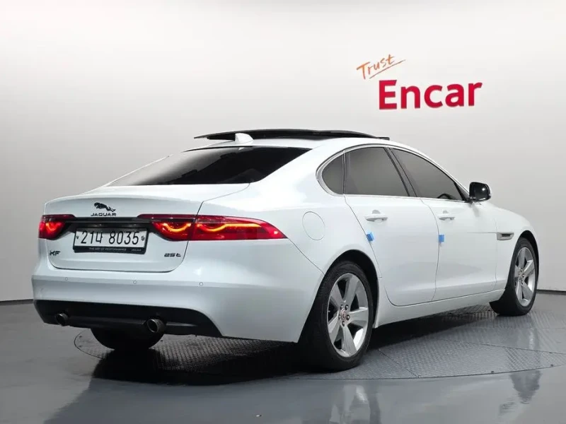 2018 Jaguar XF с пробегом 103 773 км