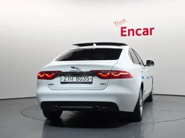 2018 Jaguar XF с пробегом 103 773 км