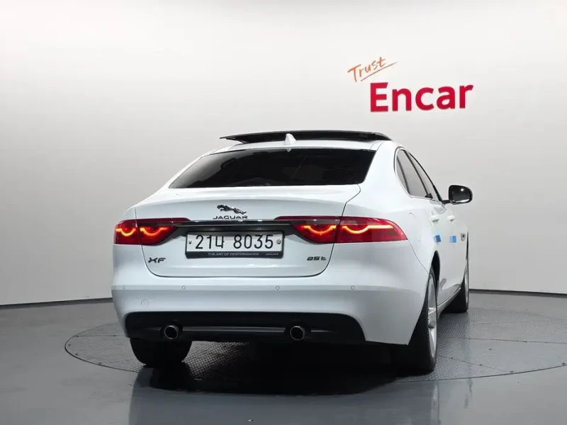 2018 Jaguar XF с пробегом 103 773 км