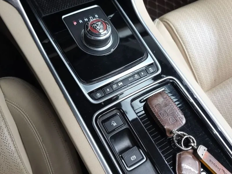 2018 Jaguar XF с пробегом 103 773 км