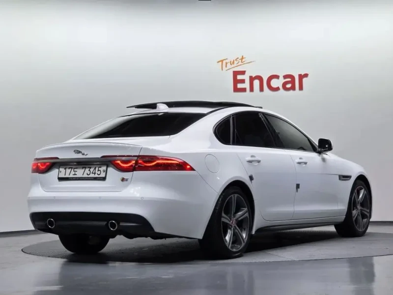 2017 Jaguar XF с пробегом 92 178 км