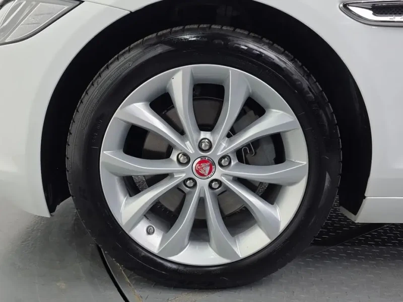 2019 Jaguar XF с пробегом 46 355 км