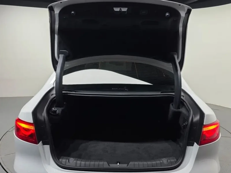 2019 Jaguar XF с пробегом 46 355 км