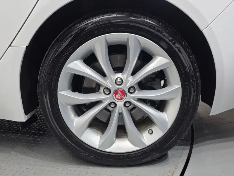2019 Jaguar XF с пробегом 46 355 км