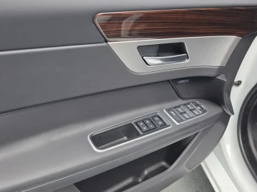 2019 Jaguar XF с пробегом 46 355 км