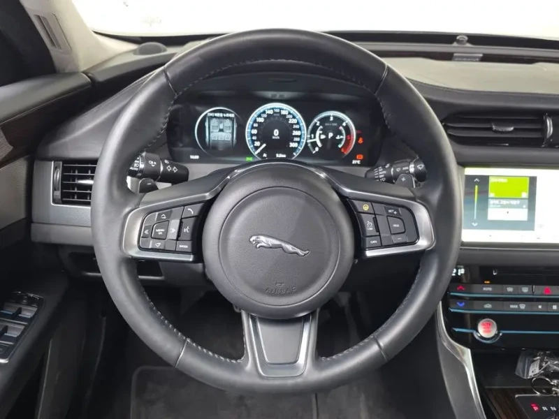 2019 Jaguar XF с пробегом 46 355 км