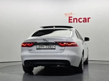 2018 Jaguar XF с пробегом 75 654 км