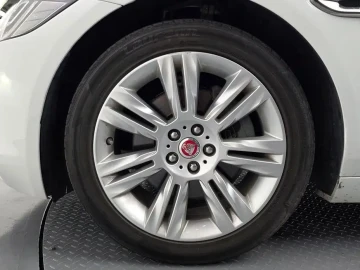 2018 Jaguar XF с пробегом 75 654 км
