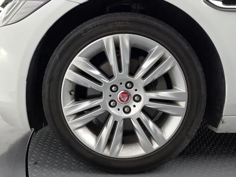 2018 Jaguar XF с пробегом 75 654 км