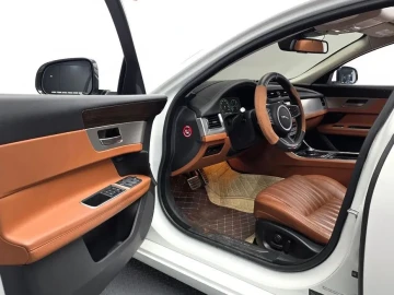 2018 Jaguar XF с пробегом 75 654 км