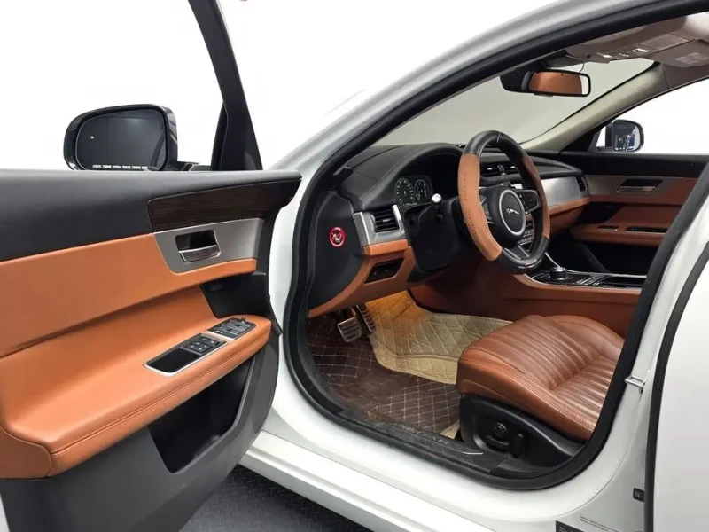 2018 Jaguar XF с пробегом 75 654 км
